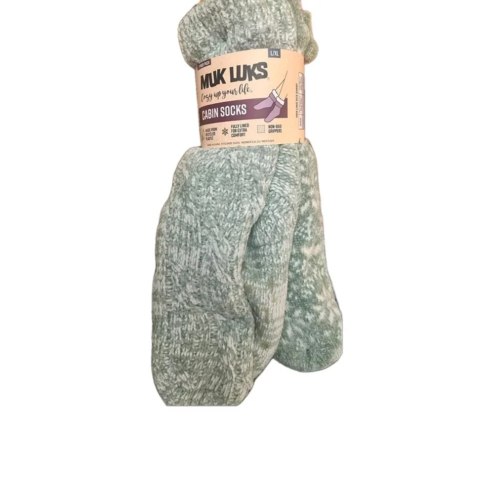 Winter Green Cabin Socks pair L/XL‎ Fair Isle MUK LUKS Non Skid Soft St Patricks